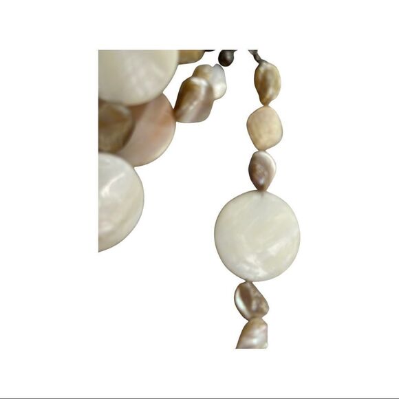 • Mother of Pearl Five Strand Necklace • - Picture 5 of 13